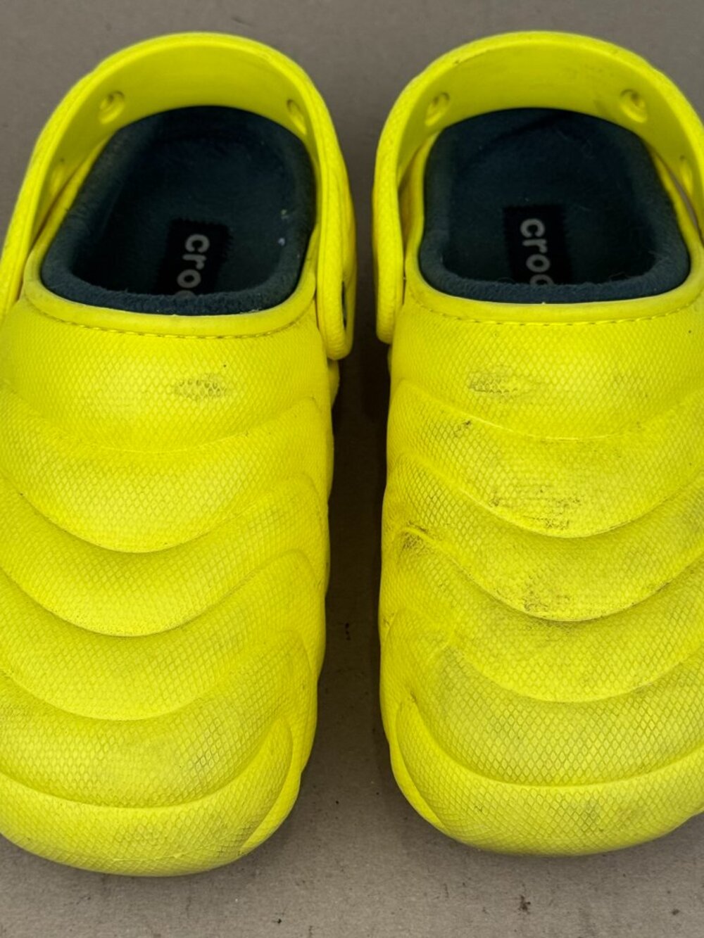 Crocs Classic Lined Neo Puff Clogs Yellow Unisex Men 7 Women 9